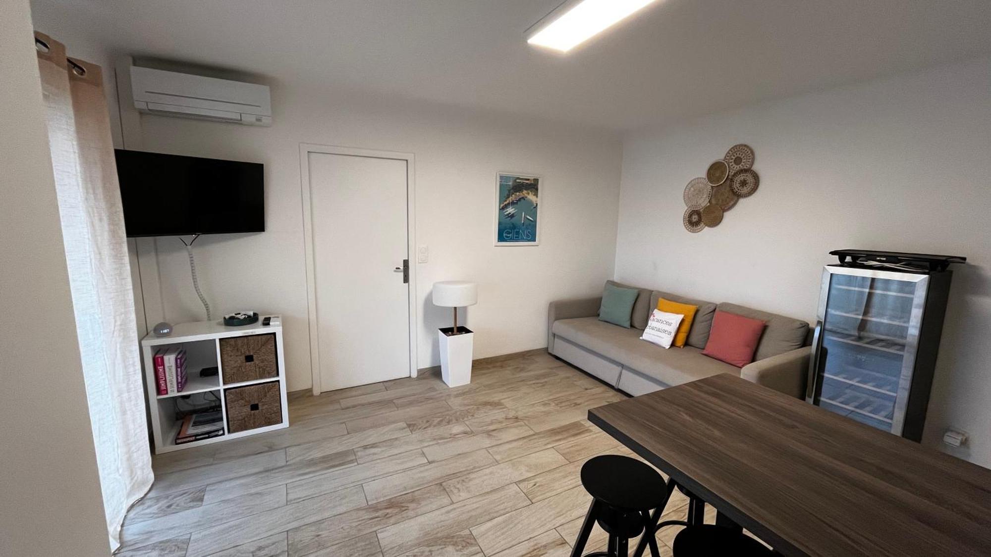 Vacances Arbanaises - Appartements Giens Hyeres Bagian luar foto
