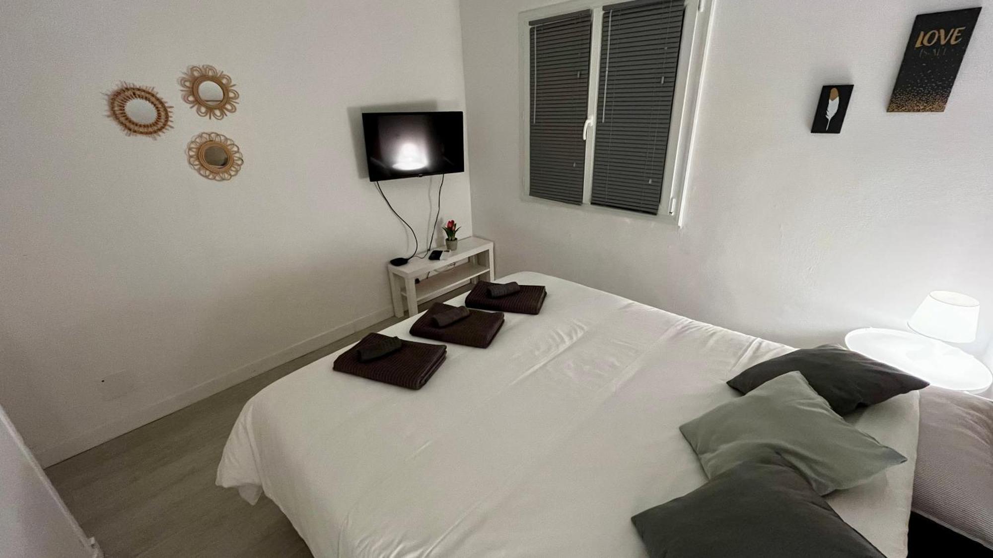 Vacances Arbanaises - Appartements Giens Hyeres Bagian luar foto
